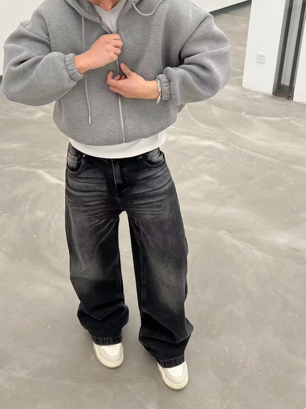 Frank – Retro Washed Distressed Jeans