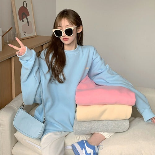 Gillian – Loose Chic Vegan Pullover with Long Sleeves
