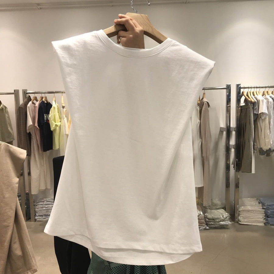 Elizabeth – Versatile Sleeveless Top