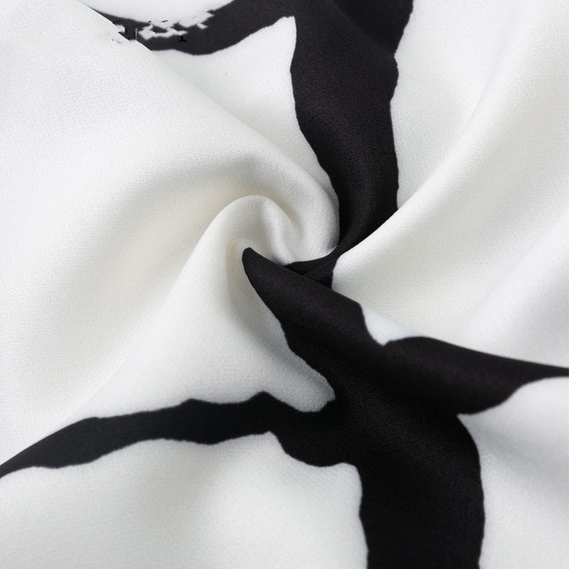 Laura – Deep V-Neck Plaid Blazer