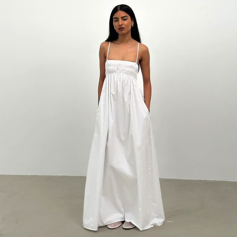 Marion – Casual Sleeveless Smocked Dress