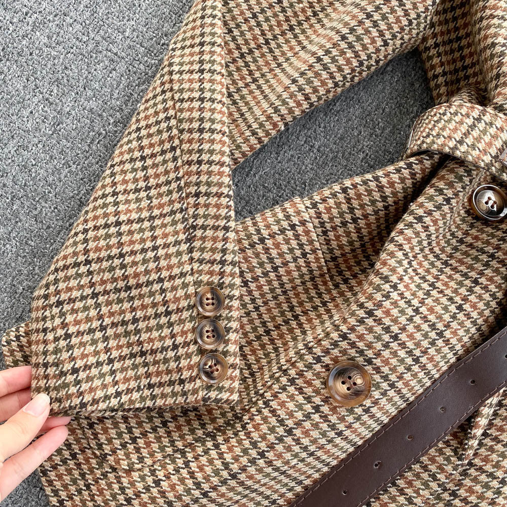 Laura – Double-breasted Plaid Blazer