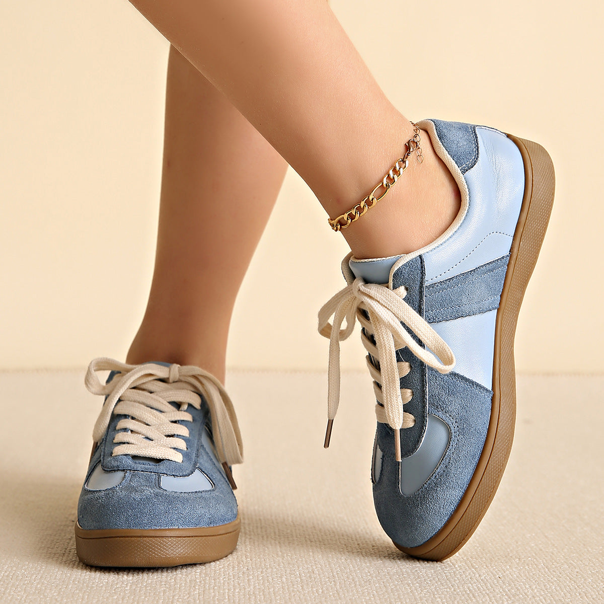 Vanessa – Retro Low-top Vegan Sports Sneaker
