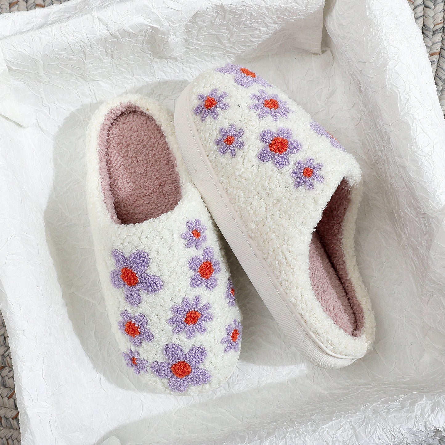 Sarah – Hibiscus Flower Woolen Slippers