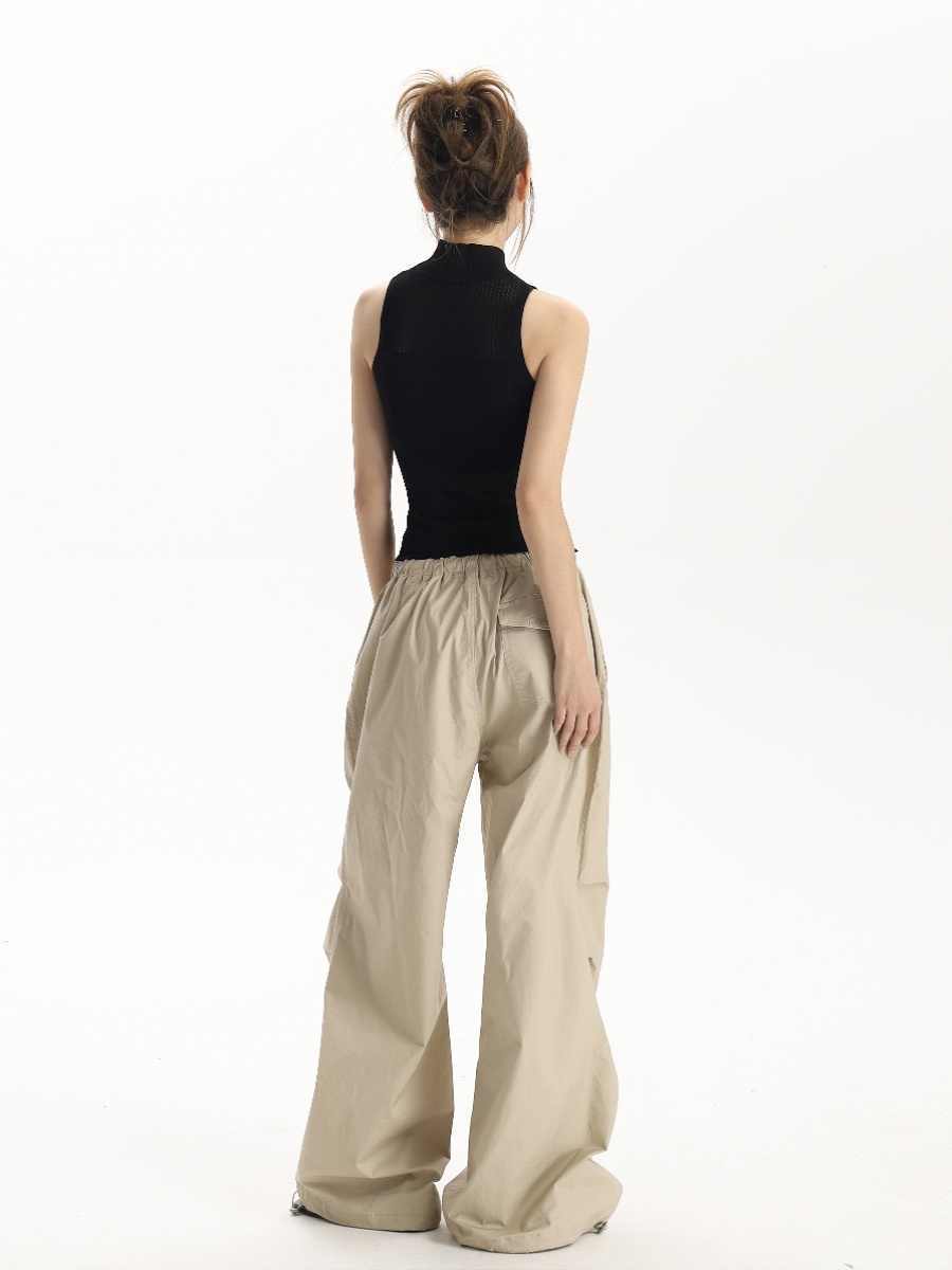 Brenda – Black Sleeveless High Neck Short Top