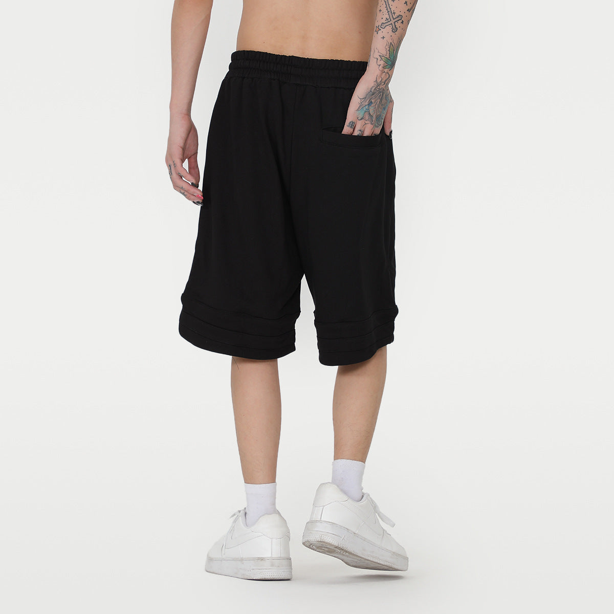 Gilbert – Men's Loose Cropped Pants with Embroidered Letters