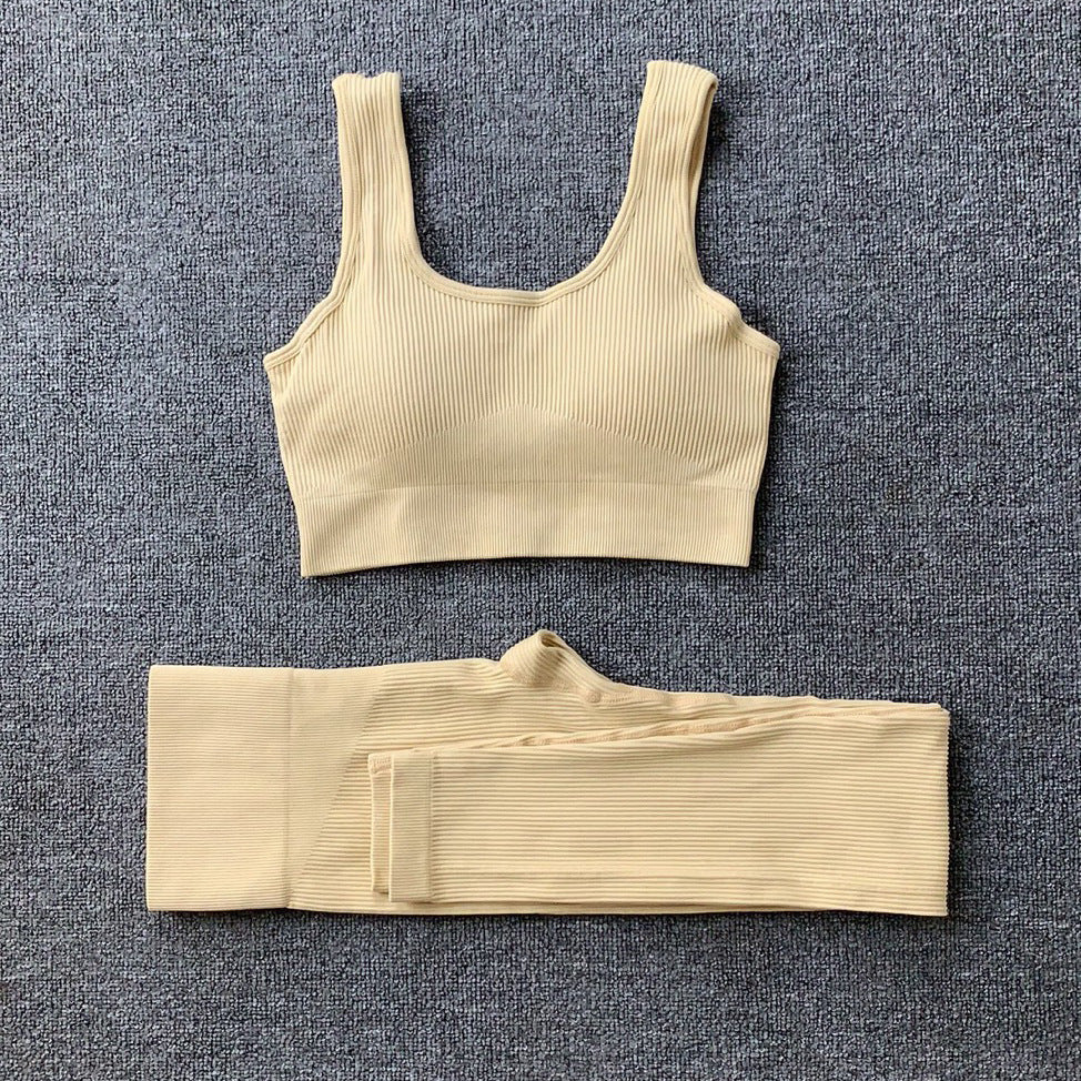 Nicola – Seamless Yoga Set with High Waist Leggings