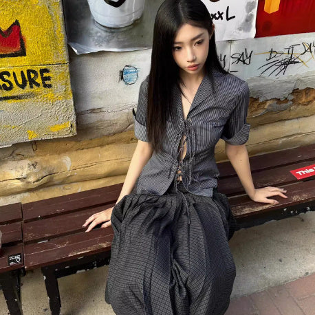 Holly – Cool Striped V-neck Lace-Up Shirt
