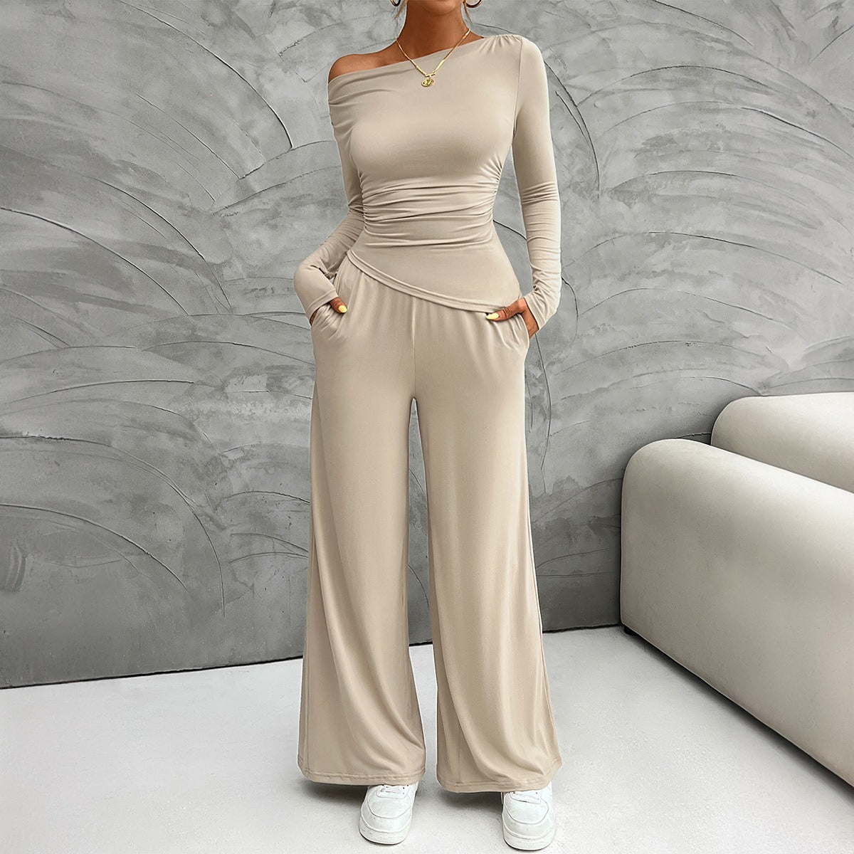 Carly – Fashionable Fitted Long Sleeve Suit