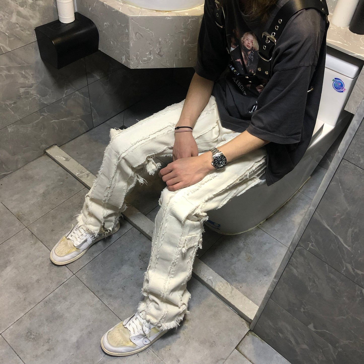 Lisa – Deconstructed Stitching Raw Edge Jeans