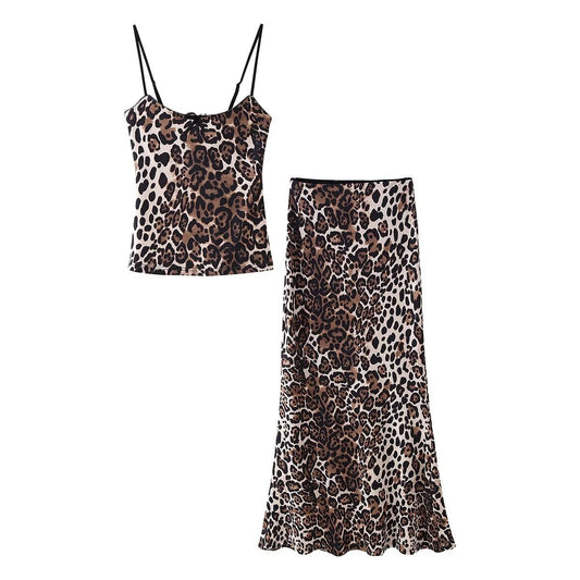 Claire – Fashion Bowknot Top and Skirt Set