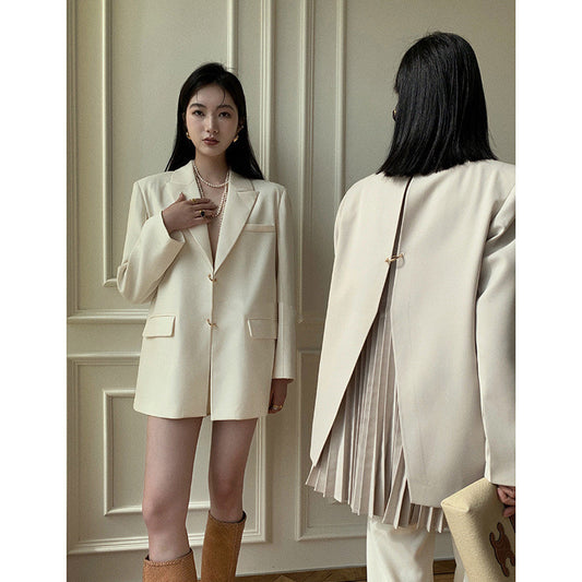 Joanne – Women's Pleated Shoulder Pad Blazer