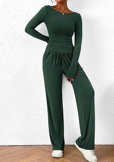 Lily – Asymmetric Long-Sleeved T-Shirt with Wide-Leg Pants