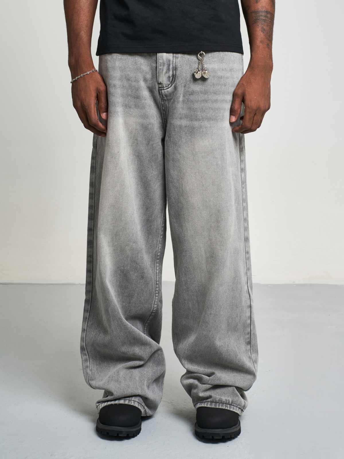 Paul – Silver Gray Straight-leg Jeans