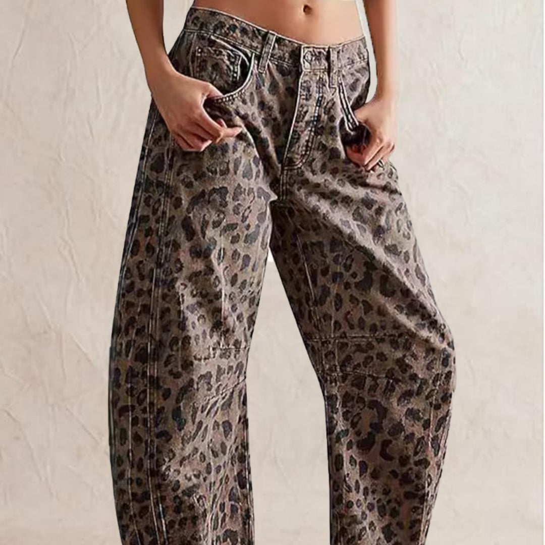Ruby – Casual Loose Mid Waist Jeans