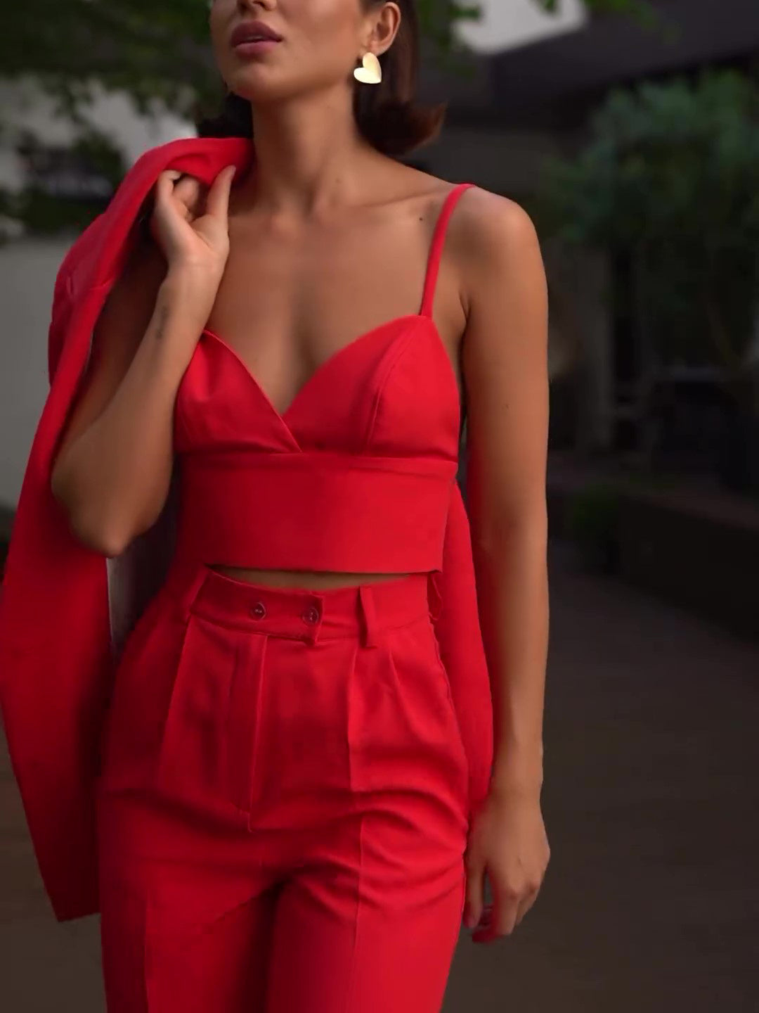 Tara – Elegant Three-piece Suit with Camisole and High-waisted Pants