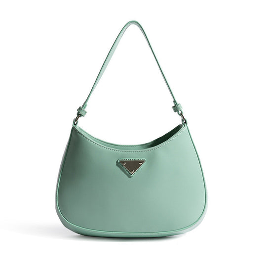 Sara – Vintage Saddle Bag with Urban Simplicity