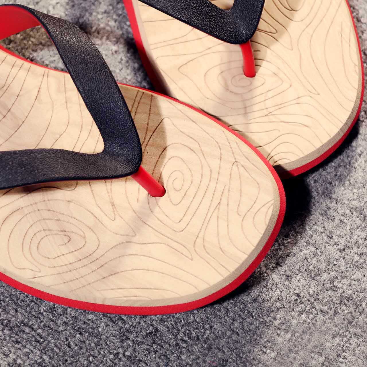 Oscar – Wood Grain Flip Flops
