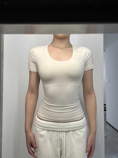 Adele – Women's Slim Fit Sports Top with U-Collar
