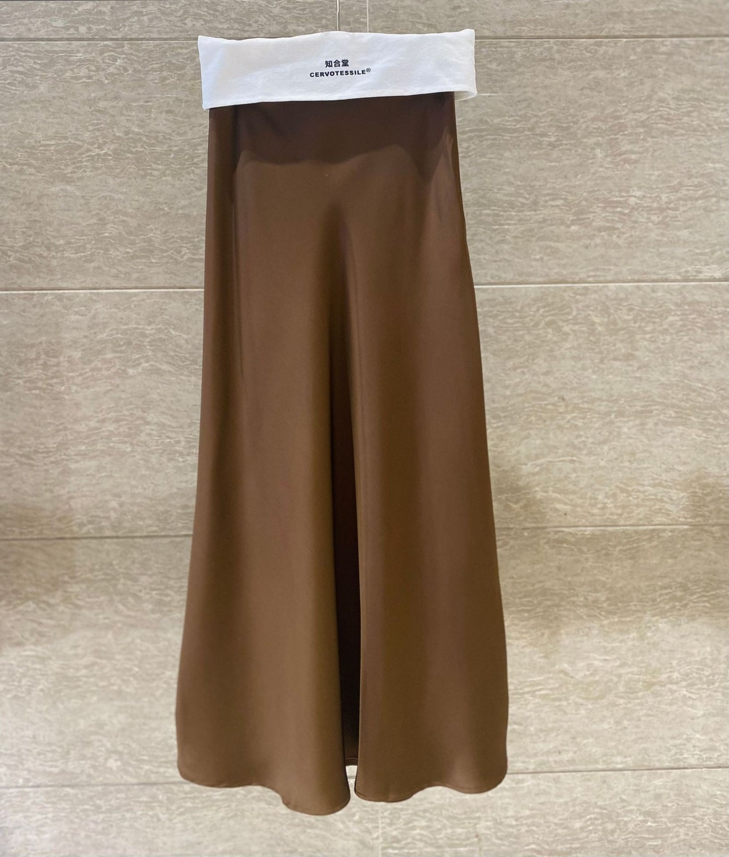 Rose – Glossy High-Waist Fishtail Skirt