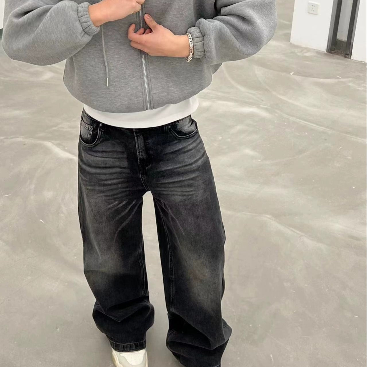 Frank – Retro Washed Distressed Jeans