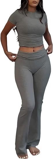 Sharon – Casual Sportswear Suit with Round Neck and Bell-bottom Pants