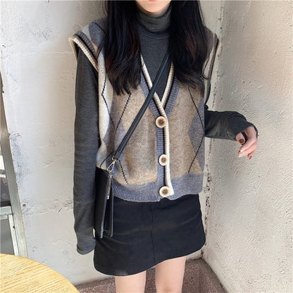 Margaret – Women's Loose Fit Vest