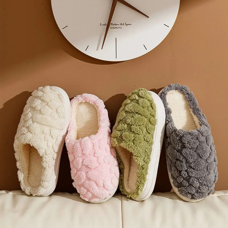 Joan – Cozy Unisex Plush Slippers