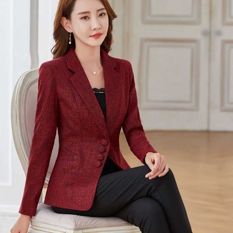 Helen – Women's Plus Size Long-sleeved Blazer