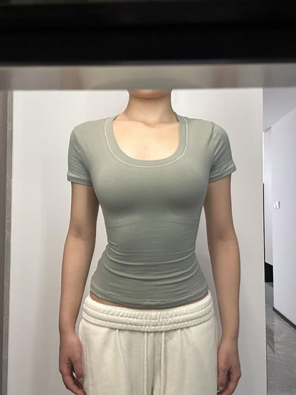 Adele – Women's Slim Fit Sports Top with U-Collar