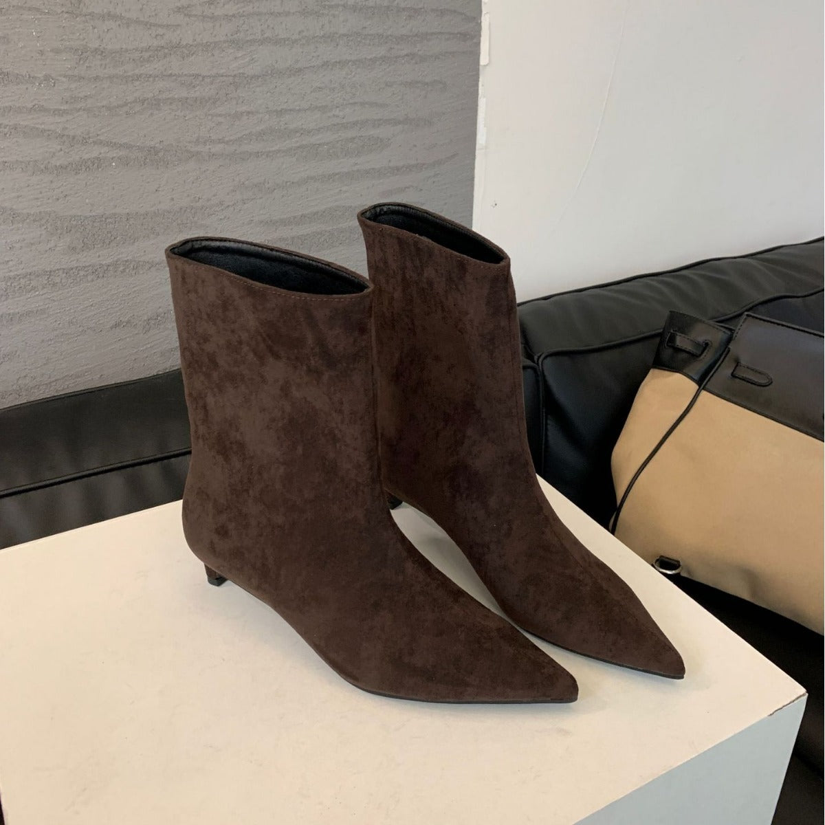 Patricia – Low Heel Retro Pointed Ankle Boots