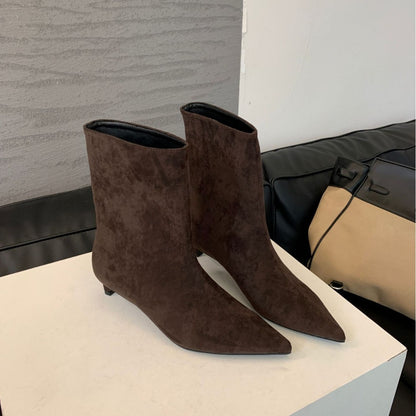 Patricia – Low Heel Retro Pointed Ankle Boots