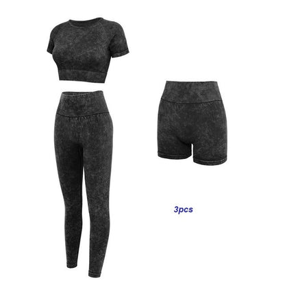 Elizabeth – Seamless Fashion Sportswear Outfit