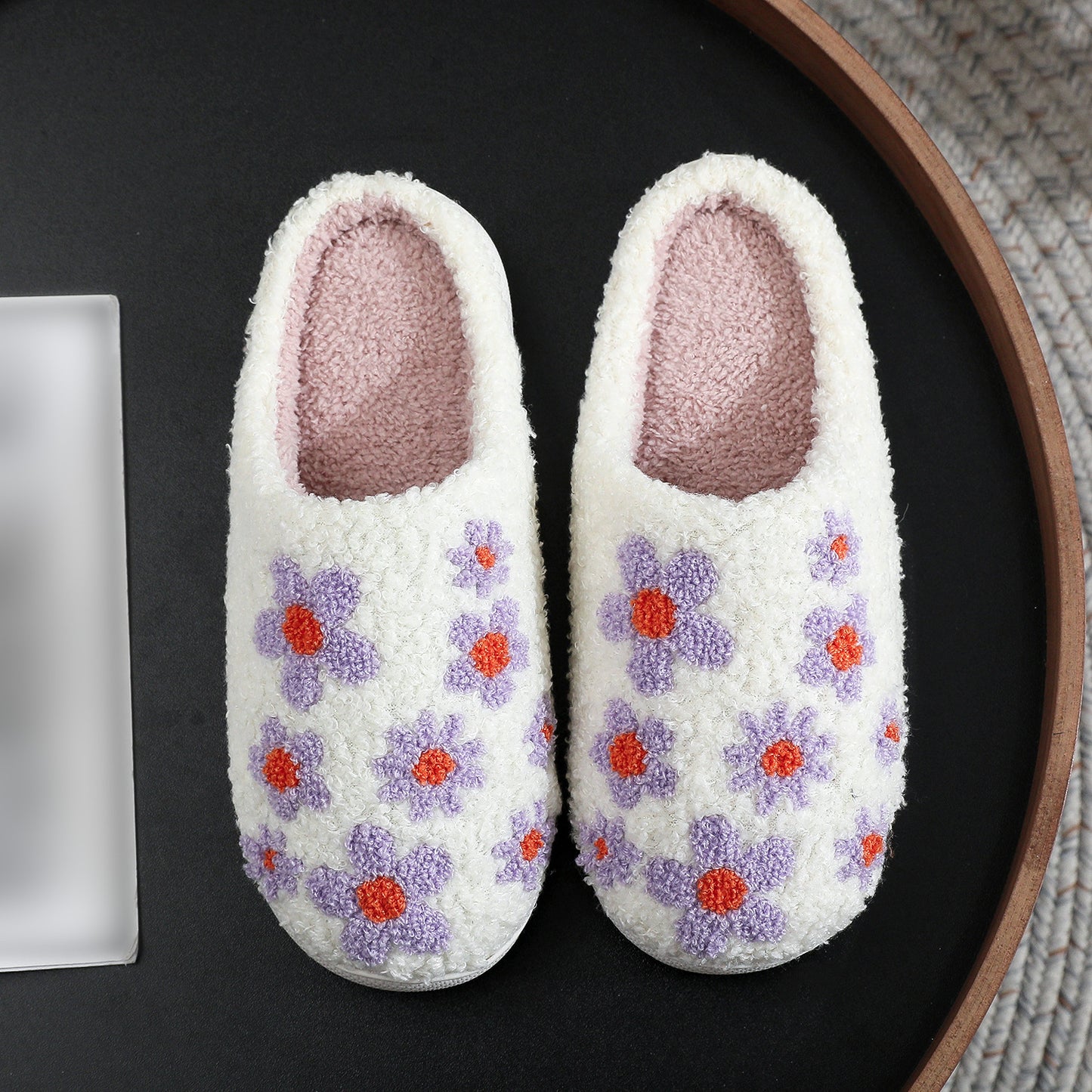Sarah – Hibiscus Flower Woolen Slippers