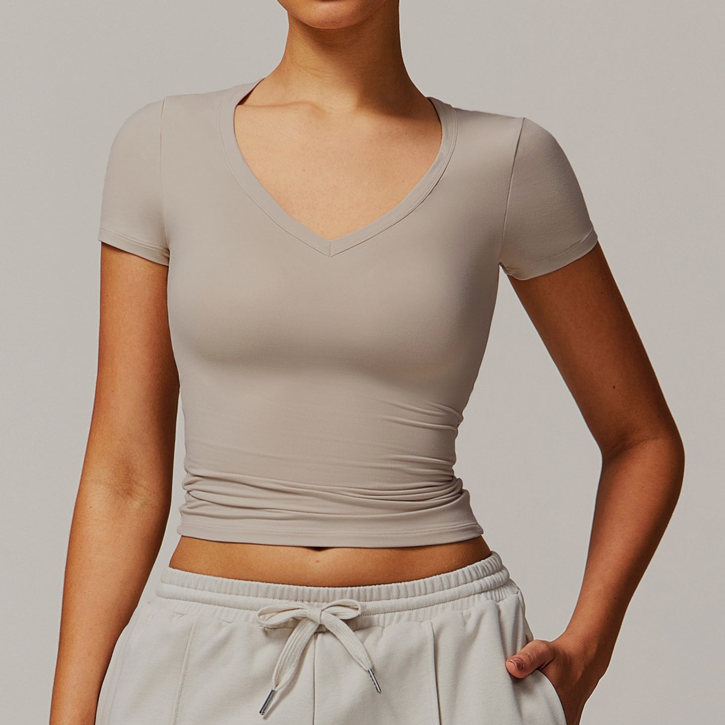 Julia – Short Sleeve Yoga Jacket for Active Workouts