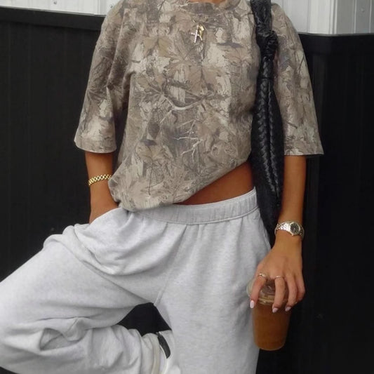 Lisa – Leaf Printed Short Sleeve