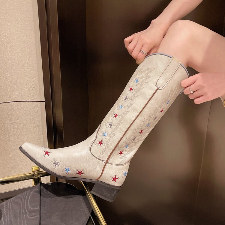 Rachel – Vintage Embroidered Western Boots