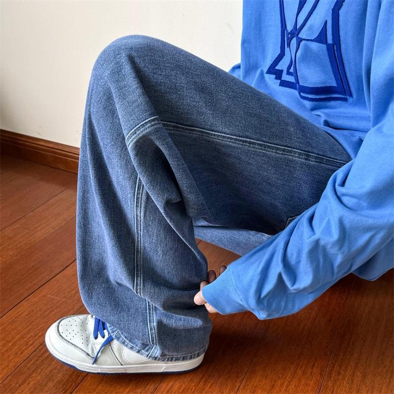 Brett – Distressed Straight Jeans