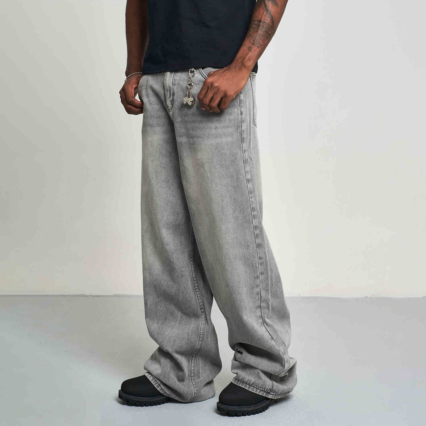 Paul – Silver Gray Straight-leg Jeans