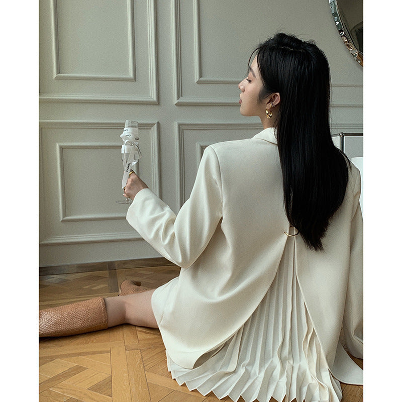 Joanne – Women's Pleated Shoulder Pad Blazer