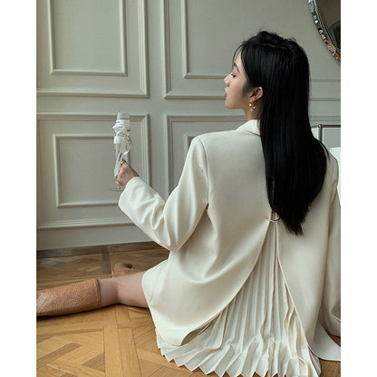 Joanne – Women's Pleated Shoulder Pad Blazer