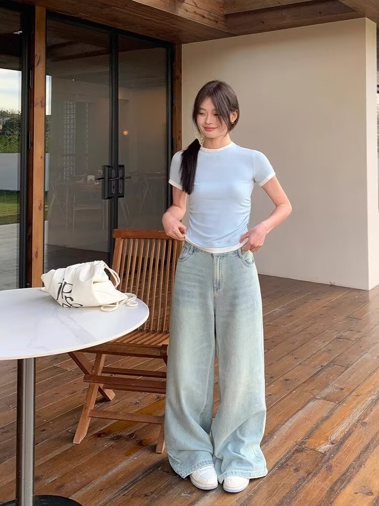 Leanne – Loose-fitting Wide Leg Jeans
