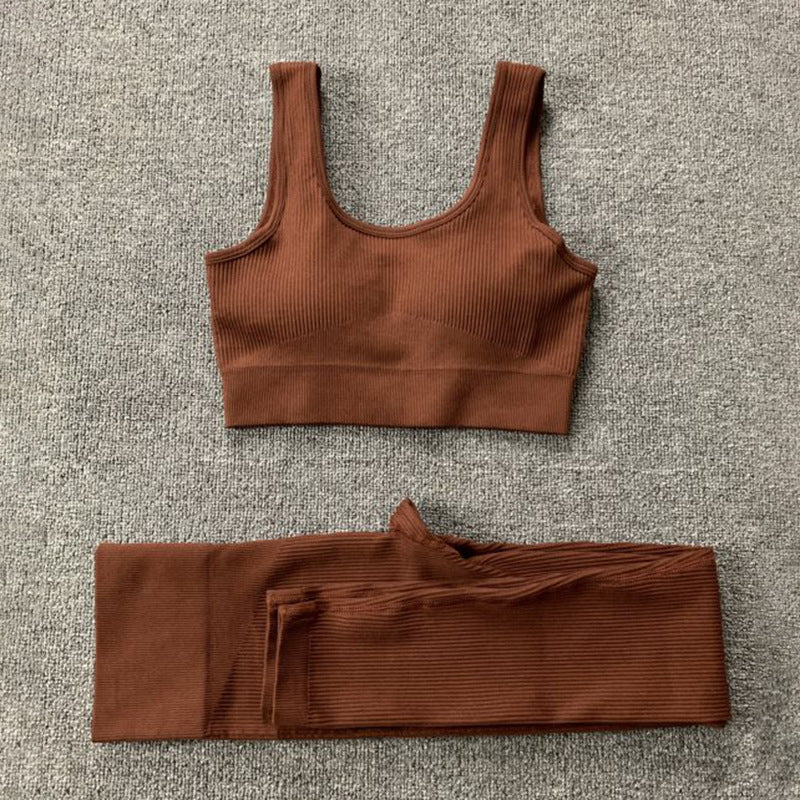 Nicola – Seamless Yoga Set with High Waist Leggings
