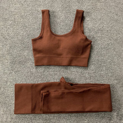 Nicola – Seamless Yoga Set with High Waist Leggings
