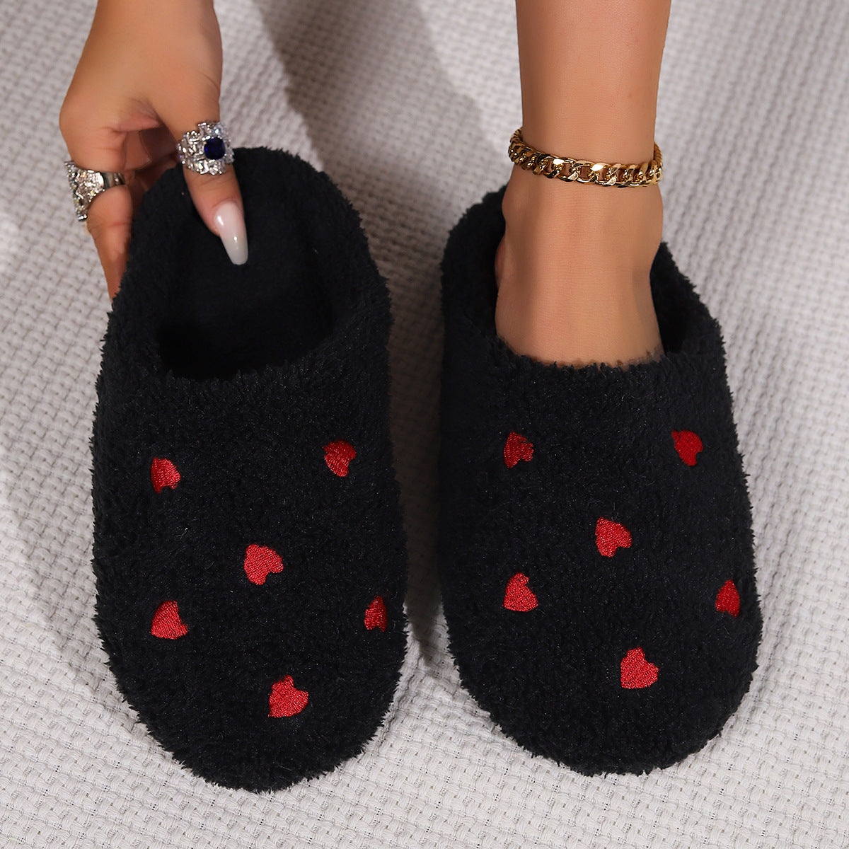 Tamara – Women's Heart Toe Fluffy Slippers