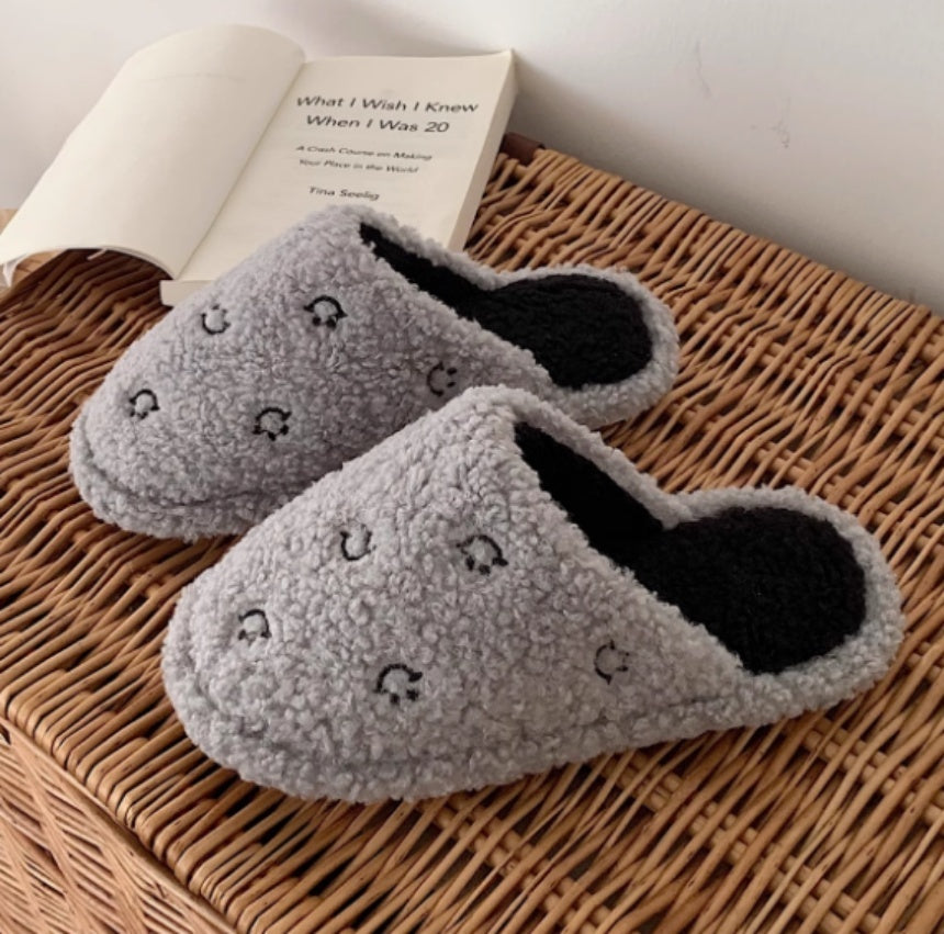 Alice – Cute Fluffy Slippers