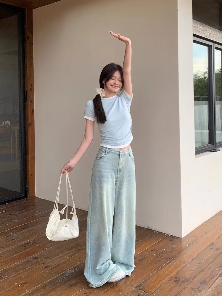 Leanne – Loose-fitting Wide Leg Jeans