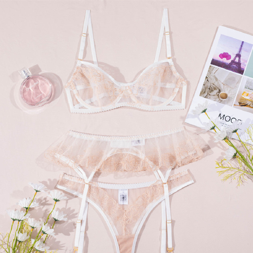 Elizabeth – Elegant Thin Lingerie Set