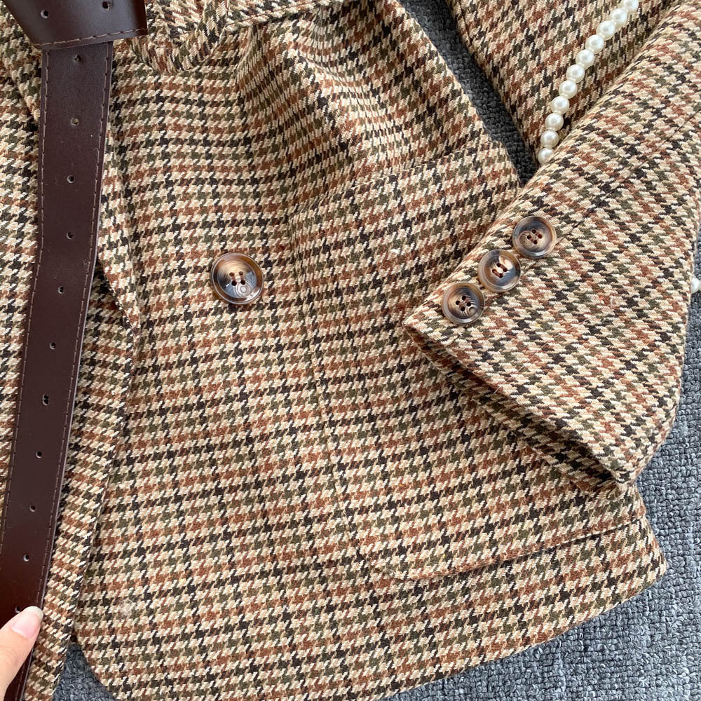 Laura – Double-breasted Plaid Blazer
