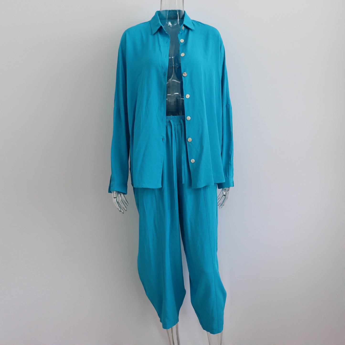 Rachel – Urban Style Two-Piece Set with Polo Collar
